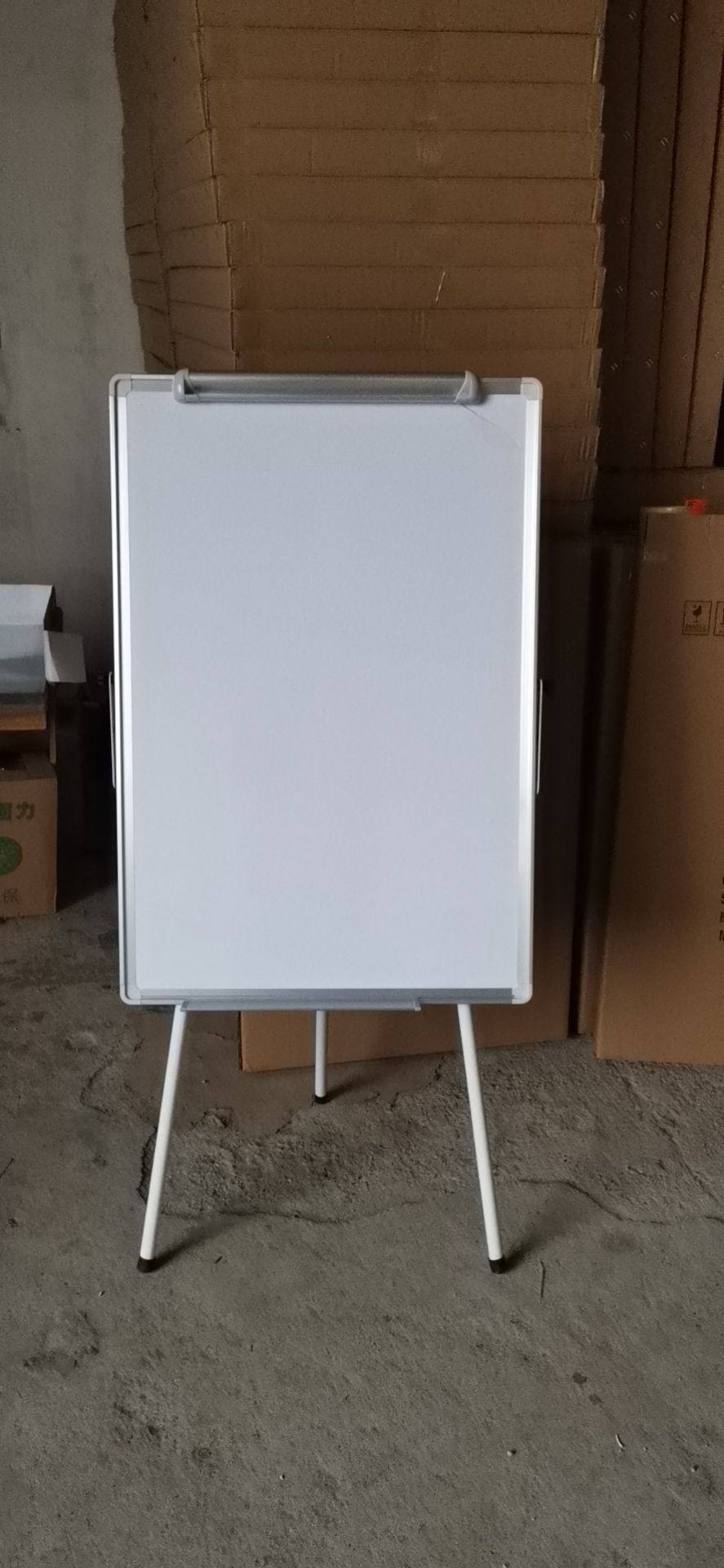 60X90 WHITE BOARD TRIPOD
